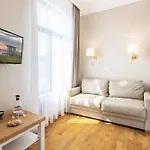 Waldschloss App 9 Apartment